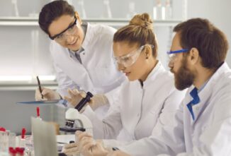 Priority Brochure 'ERP voor de Farma-industrie'